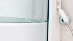 Czym uszczelnić kabinę prysznicową