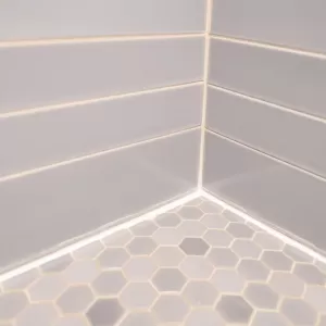 Jak położyć płytki w kabinie prysznicowej