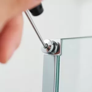 Jak zdjąć drzwi od kabiny prysznicowej