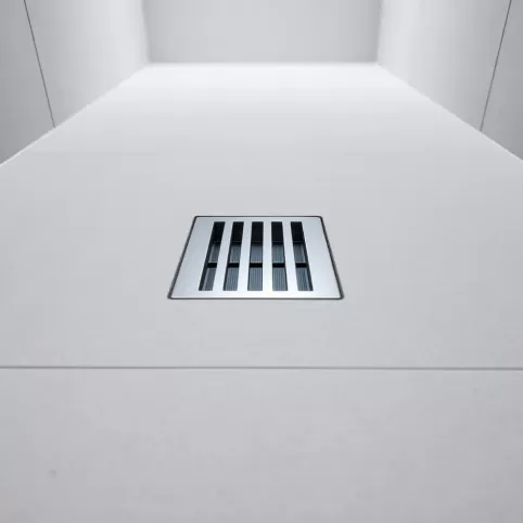 Jaka szerokość odpływu liniowego do kabiny 100