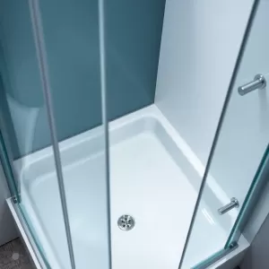 kabina prysznicowa z wysokim brodzikiem